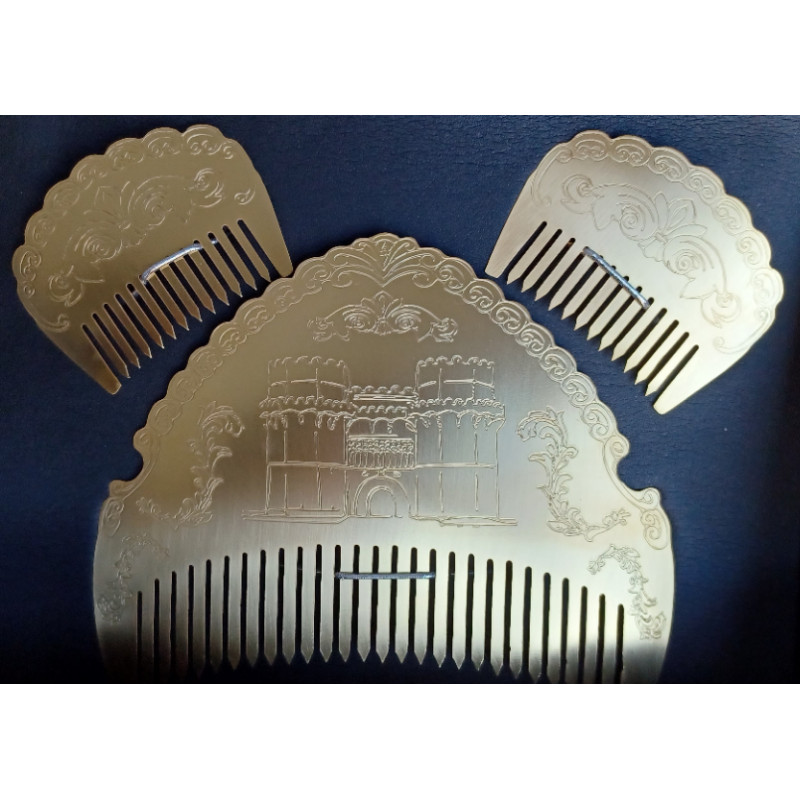 Peineta con las Torres de Serranos